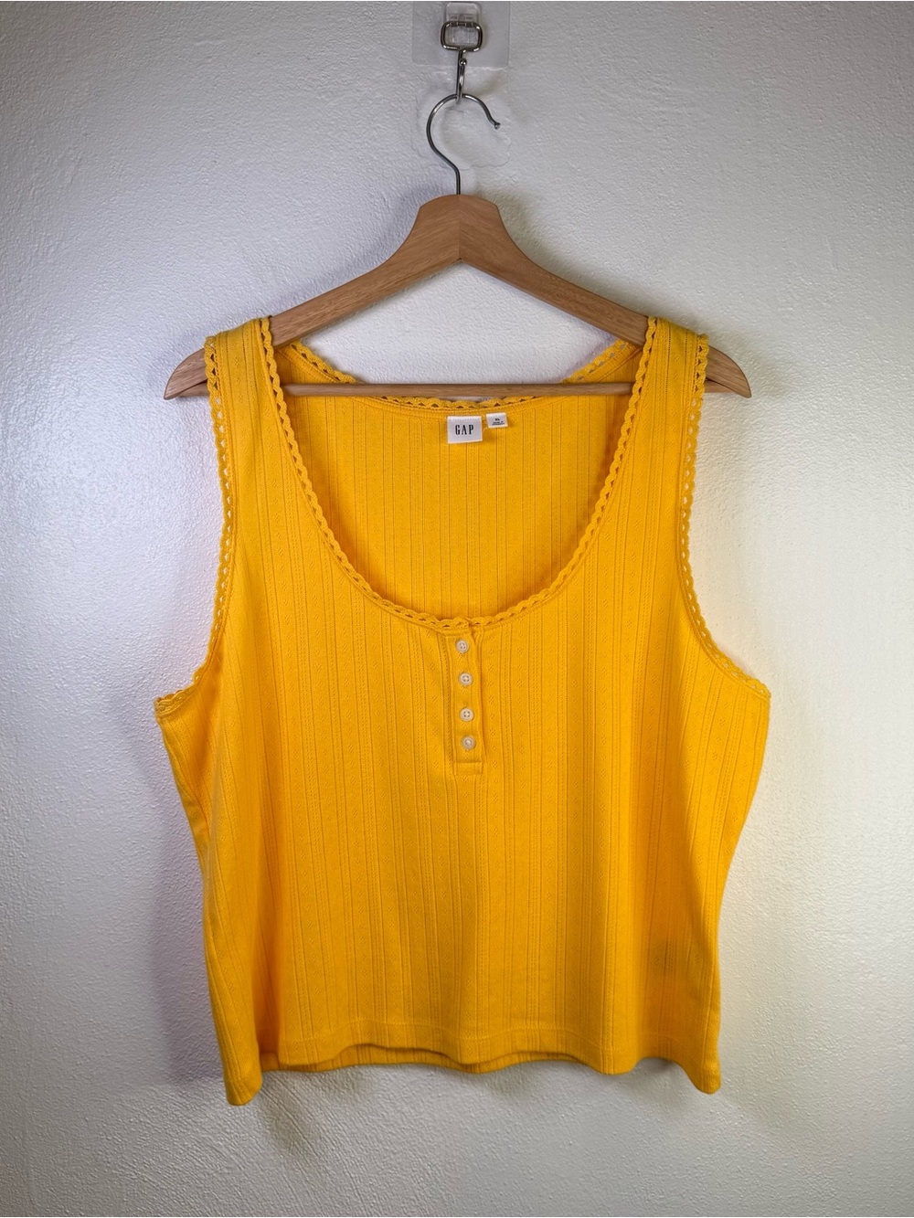 GAP Pointelle Scoopneck Henley Tank Top in Banana Women's Size XL 100% Cotton - Picture 6 of 16
